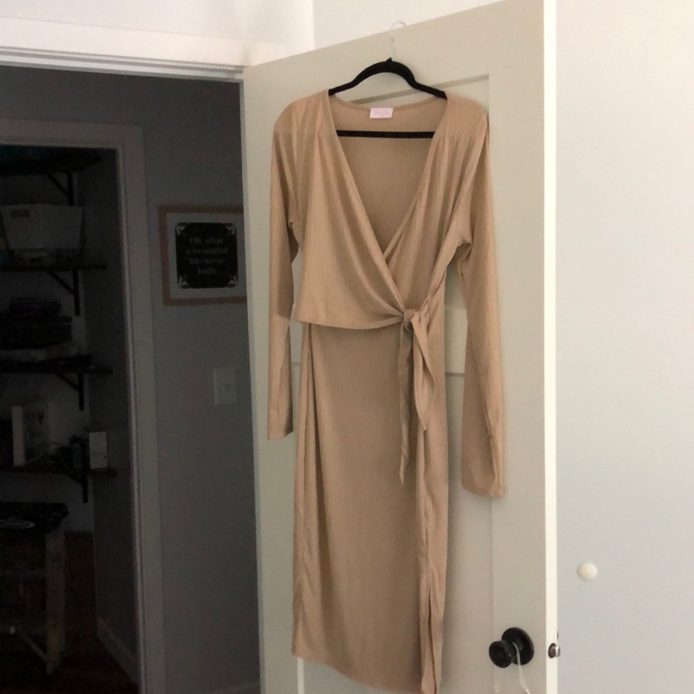 Pink Lily Wrap Front Fitted Dress (Large)